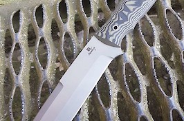 Custom tactical knife in CPM S35VN and black/green G10