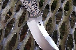 Stainthorp Knives Modified Evo model in CPM S30V and black/tan G10